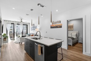 Lägenhet - 2 sovrum | Eget kök | Kaffe- och tebryggare och städutrustning