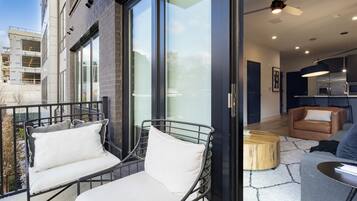 Departamento, 2 habitaciones | Balcón