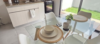 Charming 1-bedroom house with WiFi, AC in peaceful Las Flores