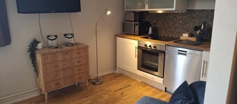 Small but cozy apartment in central Persaunet, parking space, private bathroom