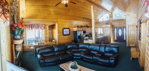 Luksushytte, elveutsikt | Oppholdsområde