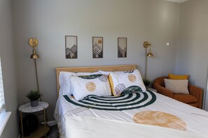 4 dormitorios, tabla de planchar con plancha, wifi y ropa de cama