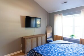 4 makuuhuonetta, silitysrauta/-lauta, Wi-Fi, vuodevaatteet