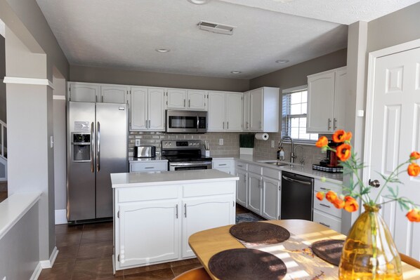 Microwave, oven, stovetop, dishwasher