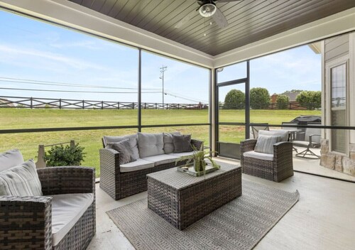 Lovin Lake Life-Pool, Twin Creeks Marina, & Dry Creek Beach