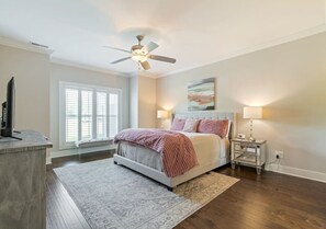 4 bedrooms, iron/ironing board, travel cot, free WiFi - Lakin It Easy-Pool, Twin Creeks Marina, & Dry Creek Beach (Winchester)