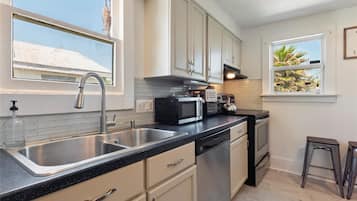 Microwave, oven, stovetop, dishwasher