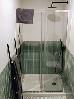 Hair dryer - Cosy modern 2-bedroom apartment, Faro, top spot (Faro)