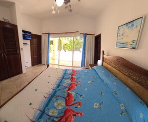 3 bedrooms, iron/ironing board, WiFi, bed sheets