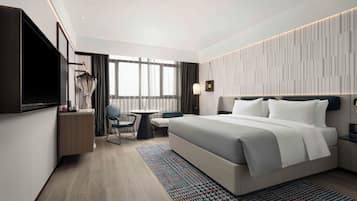 Phòng đơn Business, quang cảnh thành phố | Chăn bông, minibar với thức uống miễn phí, két bảo mật tại phòng