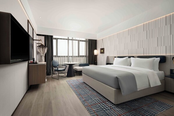 Business Double Room Single Use, City View | Down comforters, free minibar, in-room safe, blackout drapes