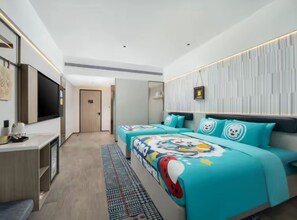 Family Double or Twin Room, City View | Bathroom