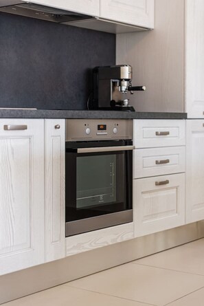 Fridge, microwave, oven, stovetop - The Ionian Villa | Green Coast by PikHost (Palasë)