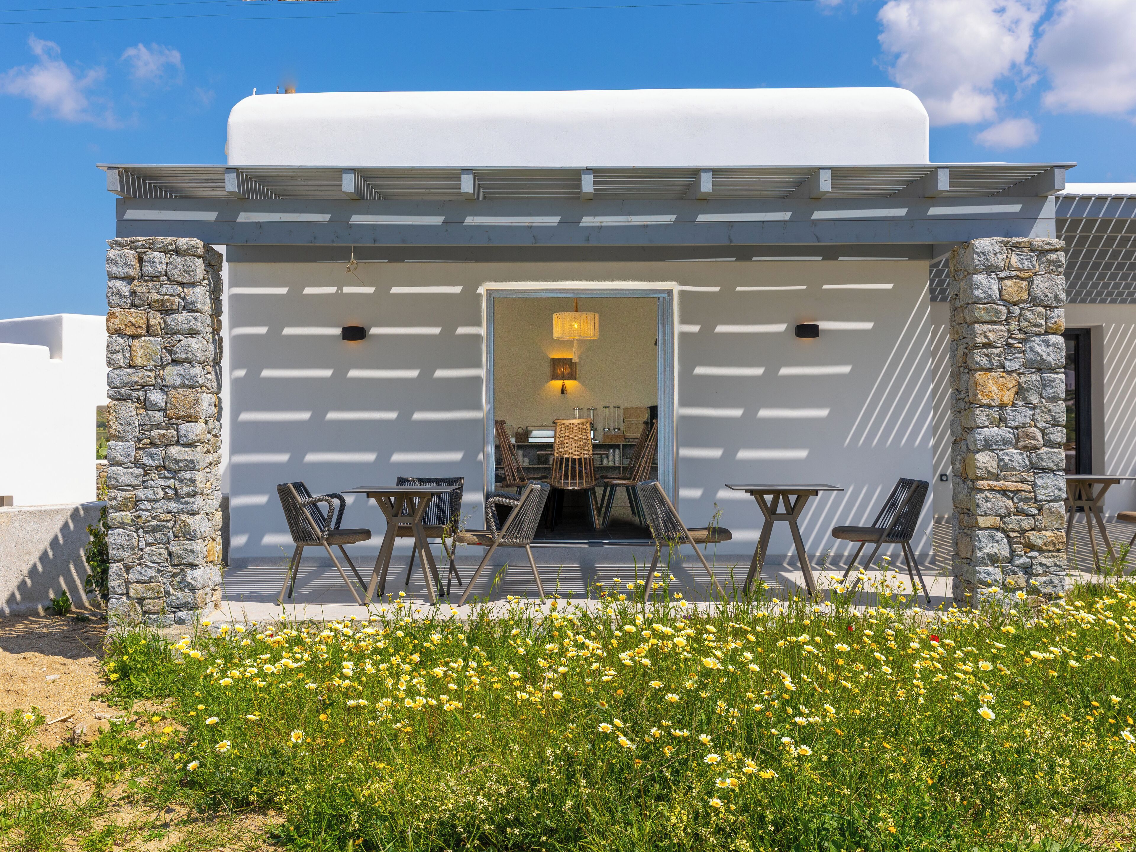 Daily buffet breakfast (EUR 13 per person)