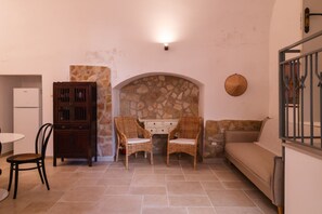 Living area - Casa Mela by Rentbeat (Grottaglie)