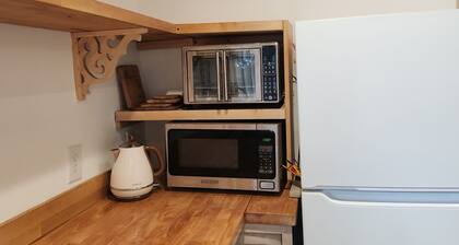 Lakefront Serenity Retreat with WiFi on Pristine Canada Lake