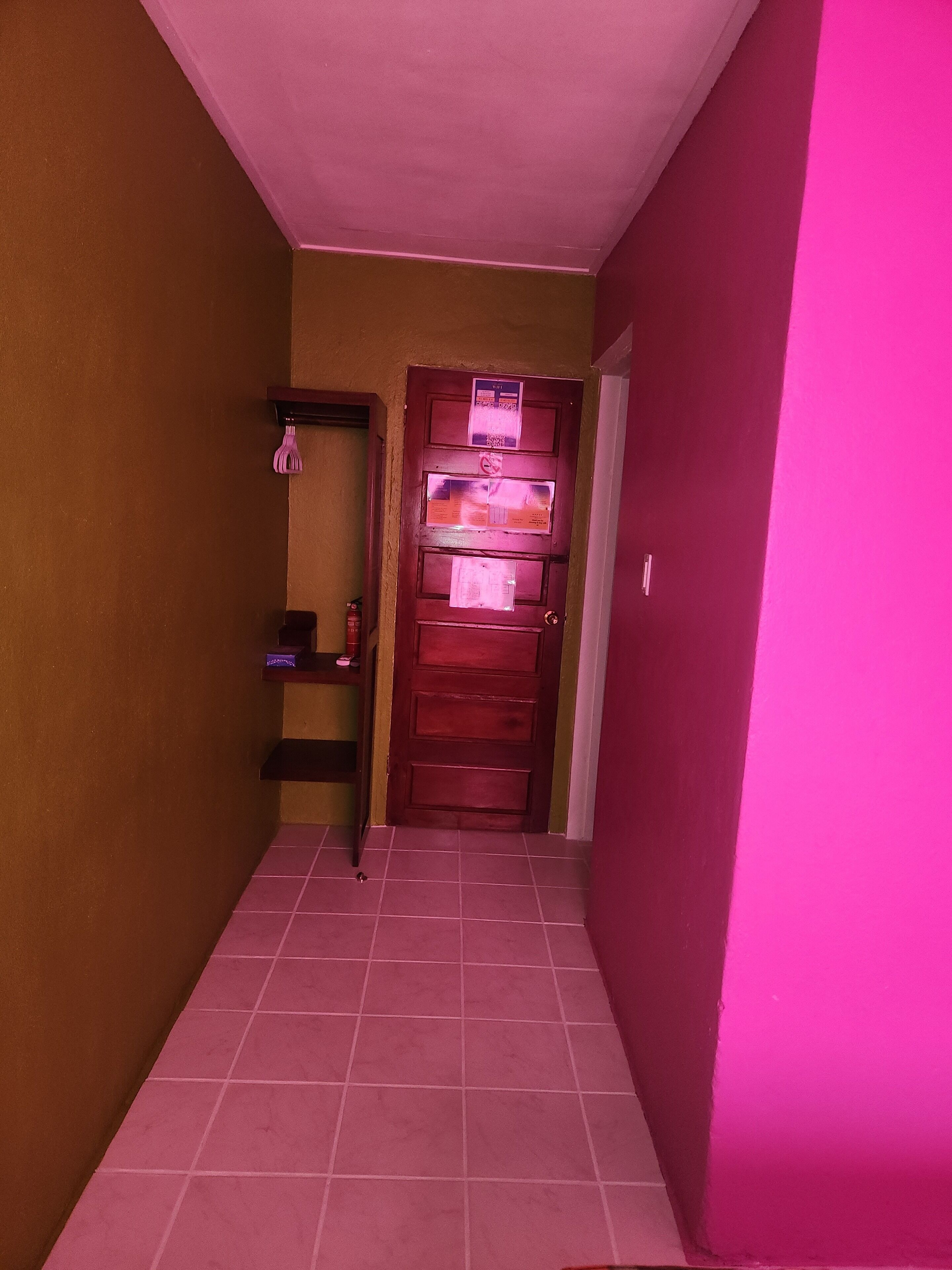 遮光窗帘、免费 WiFi