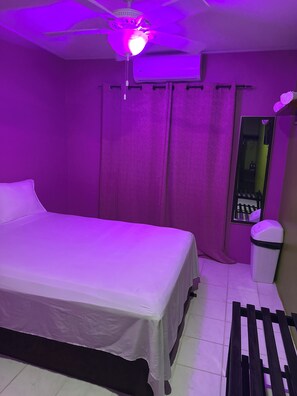Standard Double Room Single Use, 1 Bedroom, Park View | Blackout curtains, free WiFi - EL REY MOTEL & RESTAURANT (Belmopan)