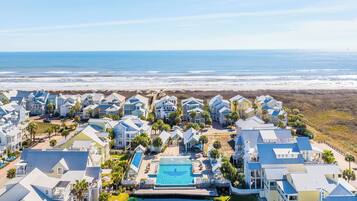 House (6 Bedrooms) | Interior