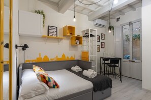 1 bedroom, WiFi, bed sheets
