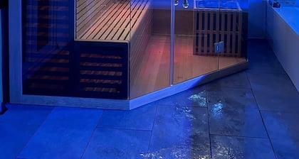 Jane Welsh Cottage - a cottage that sleeps 4 guests in 2 bedrooms