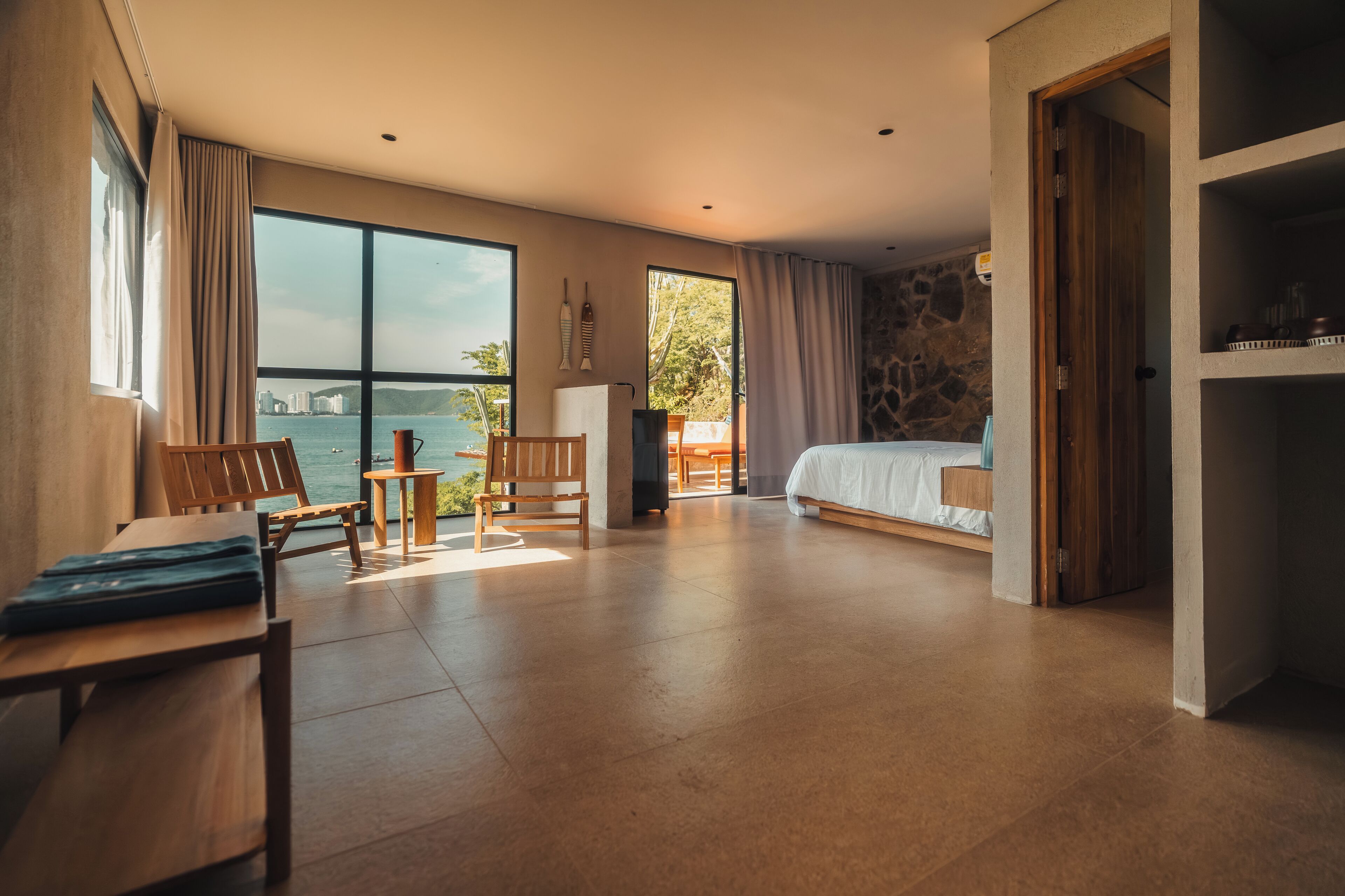 Deluxe Double Room, Balcony, Sea View | Premium bedding, minibar, free WiFi, bed sheets