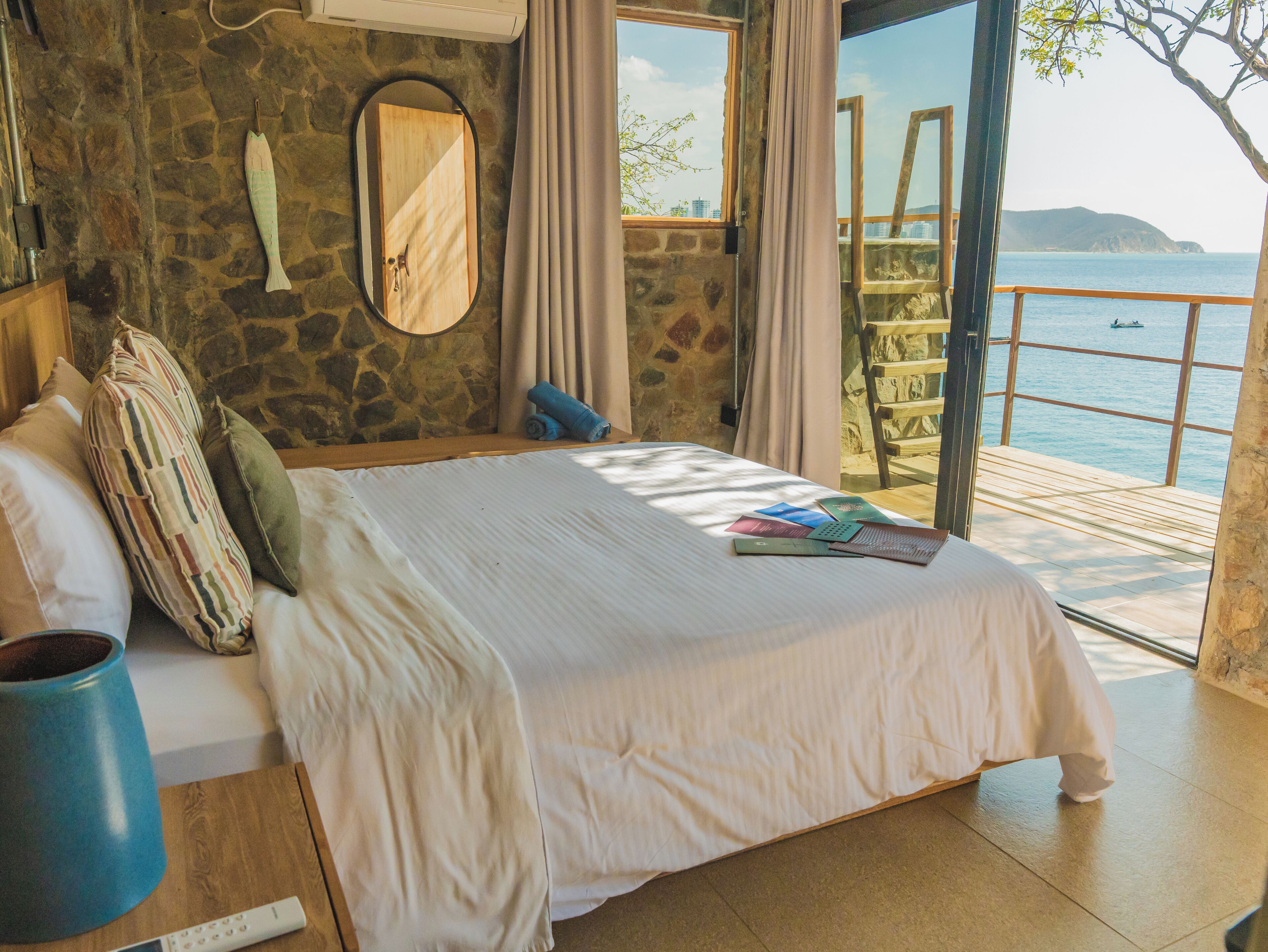 Deluxe Suite, 1 Bedroom, Balcony, Sea View | Beach/ocean view