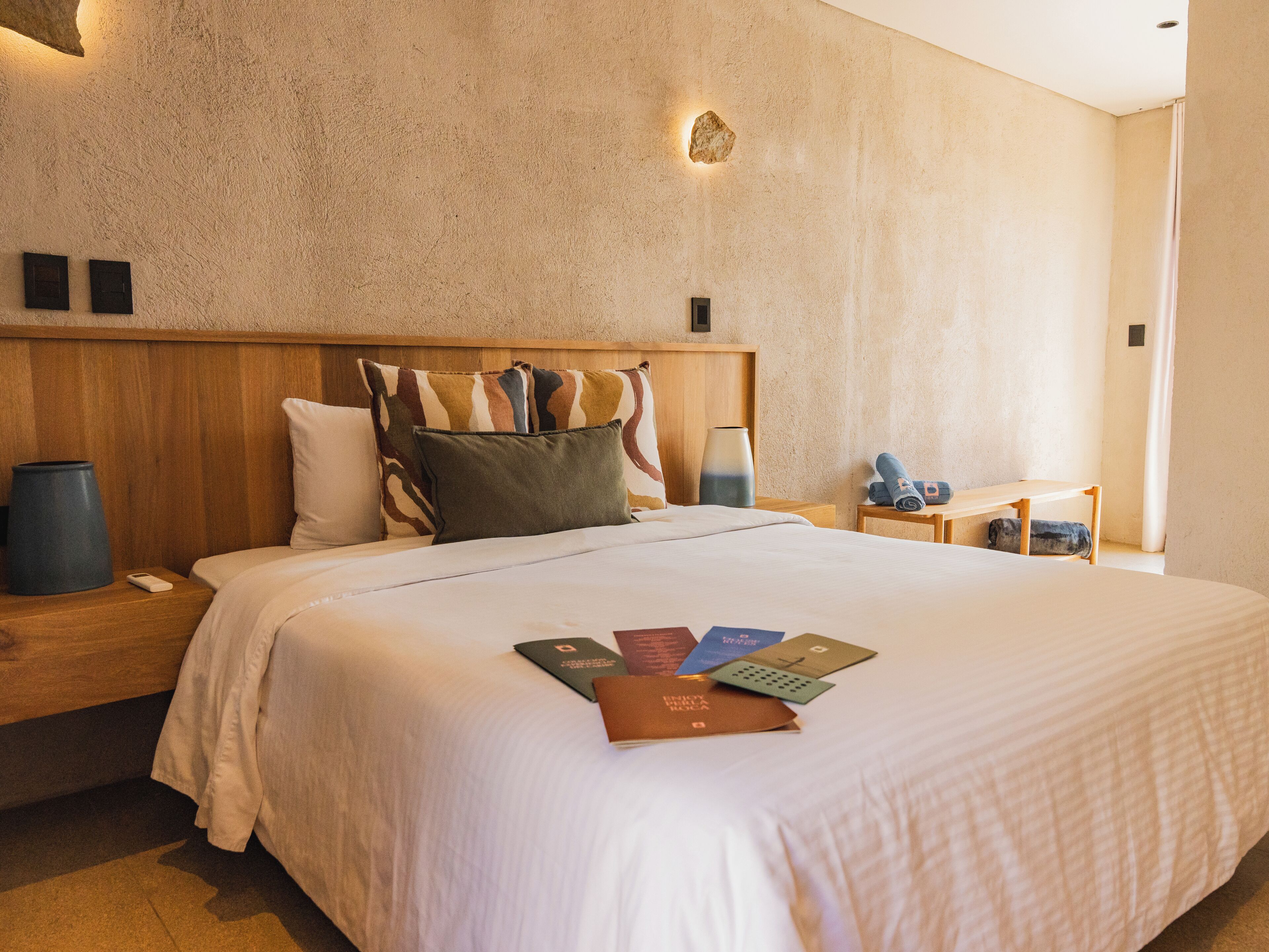 Deluxe Loft, 2 Bedrooms, Ocean View, Poolside