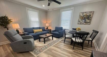 Spacious 3bd/1b home - .9 miles to Casino