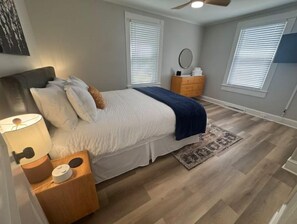 3 chambres, fer et planche à repasser, Wi-Fi, draps fournis