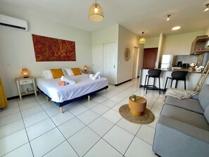 Iron/ironing board, travel crib, WiFi, bed sheets