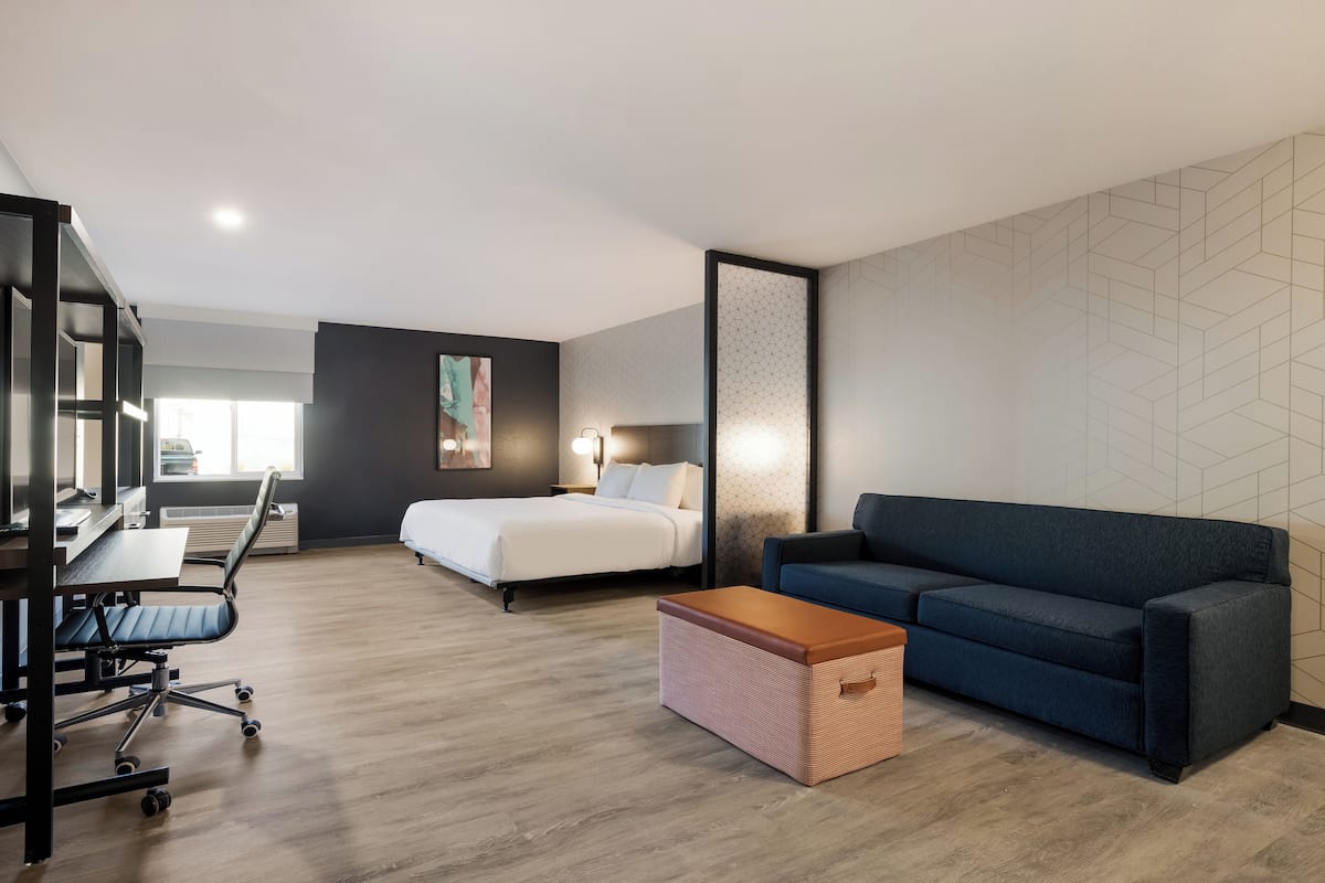 Free WiFi, bed sheets