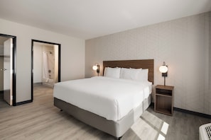 Suite, 1 King Bed, Non Smoking