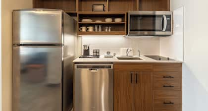 Everhome Suites San Bernardino - Loma Linda