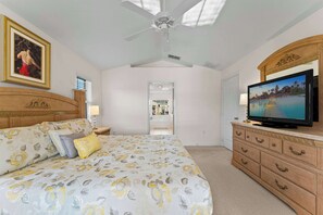 4 habitaciones, tabla de planchar con plancha, cuna de viaje y wifi 