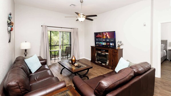 TV, offices - Bahama Bliss Retreat (Davenport)