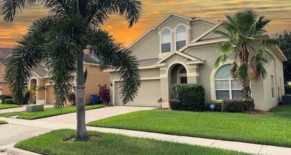 5BR Sleeps 13 with Private Pool & More!