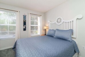 3 dormitoris, planxa i posts de planxar, un bressol de viatge i wifi