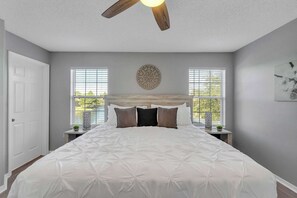 4 bedrooms, iron/ironing board, WiFi, bed sheets