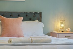 3 bedrooms, iron/ironing board, travel crib, WiFi