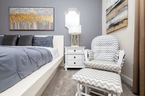 5 bedrooms, iron/ironing board, WiFi, bed sheets