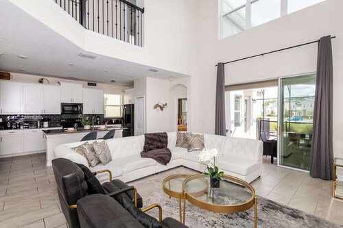 Storeybook Escape - Sleeps 11!