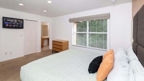 4 Schlafzimmer, Bügeleisen/Bügelbrett, Reisekinderbett, WLAN
