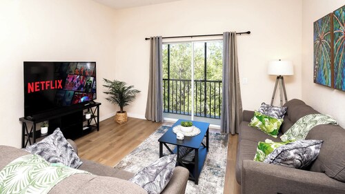 Family Ties at Bahama Bay - Luxe 3BR Townhouse