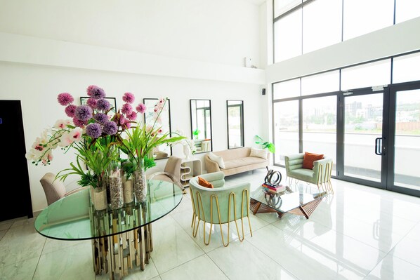 Interior - The Signature Apartment by G&L Luxury Properties Unit A407-Charming 2 bedrooms (Accra)