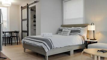 1 chambre, bureau, fer et planche à repasser, Wi-Fi gratuit