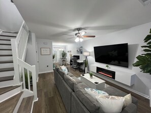 スマートテレビ、暖炉、PC モニター、プリンター