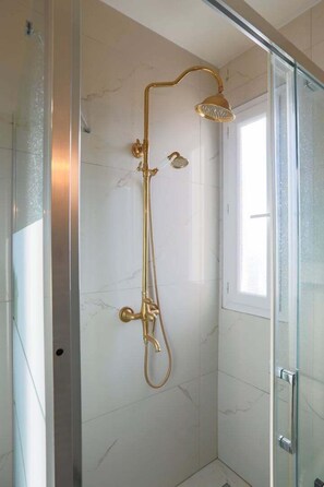 Dusche, Haartrockner