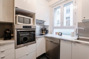 Fridge, microwave, oven, dishwasher