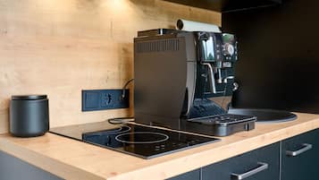 Refrigerador, horno, parrilla de estufa y lavavajillas